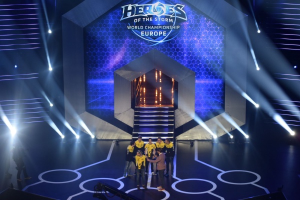 Road_to_BlizzCon2015_resize_DSC_0102_result