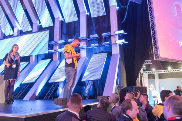 Daju se autogrami posle meča