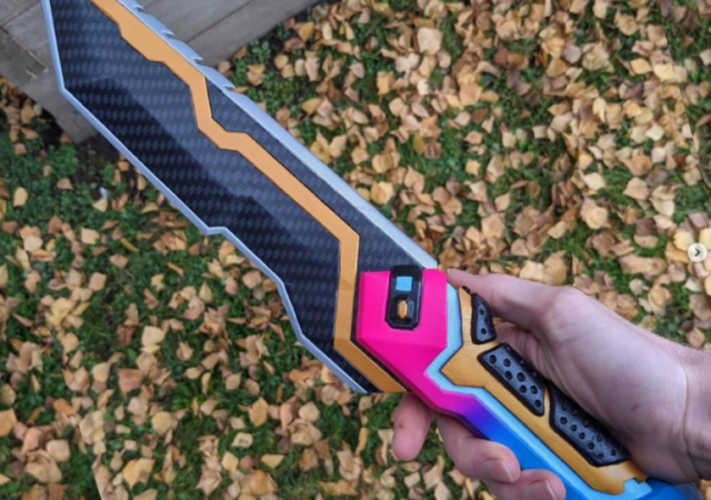 glitchpop-valorant-irl1