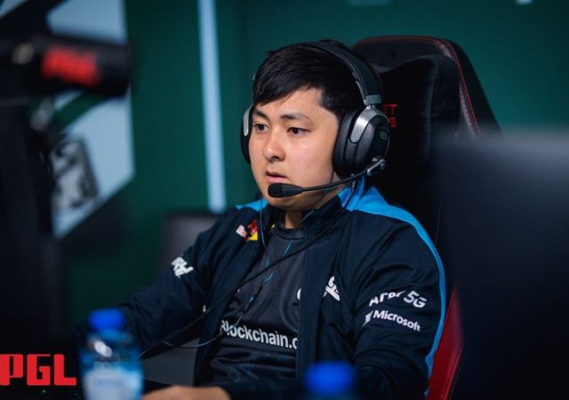 800px-HObbit_at_PGL_Major_Antwerp_2022