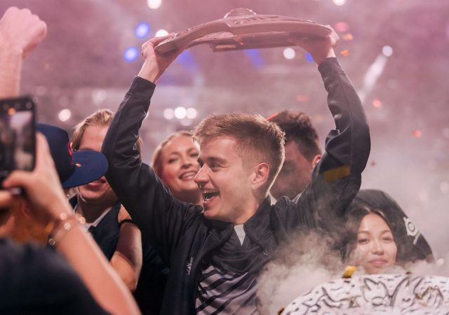 n0tail-TI8-og-esports-w-valve-24-1