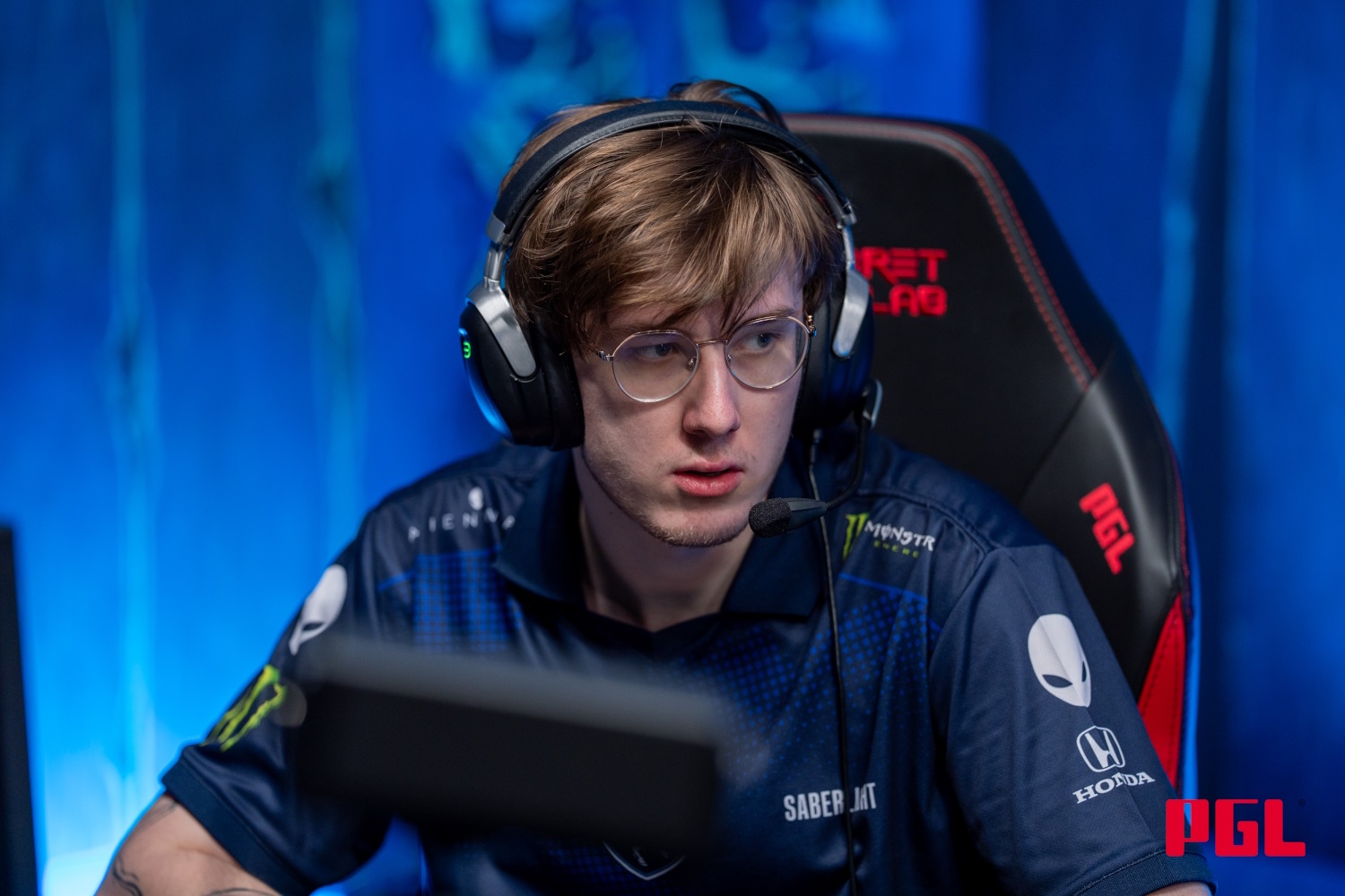 SaberLight_at_Dota_2_2025_PGL_Wallachia_Season_3