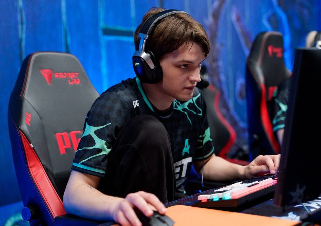 Mira_at_Dota_2_PGL_Wallachia_2