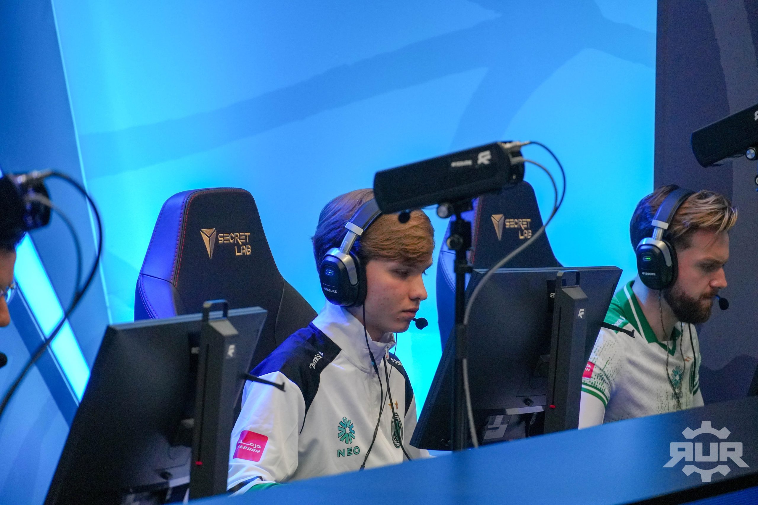 team_falcons_m0nesy_cs2_fissure_playground_2_2