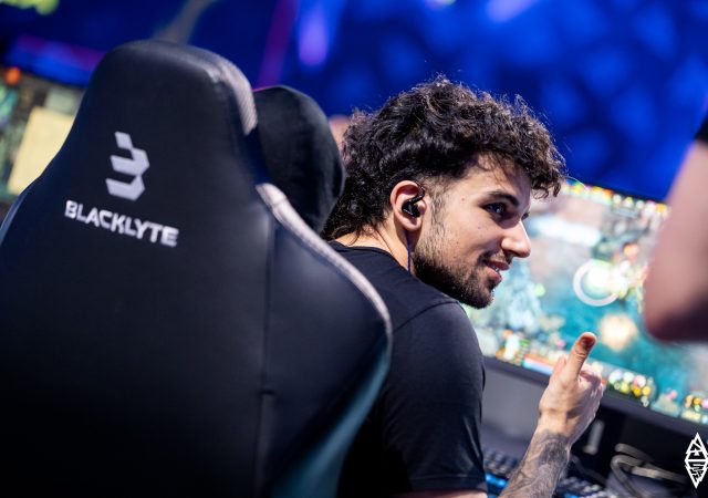 LGD_Gaming_KJ_at_Dota_2_BLAST_Slam_VII_Michal Konkol