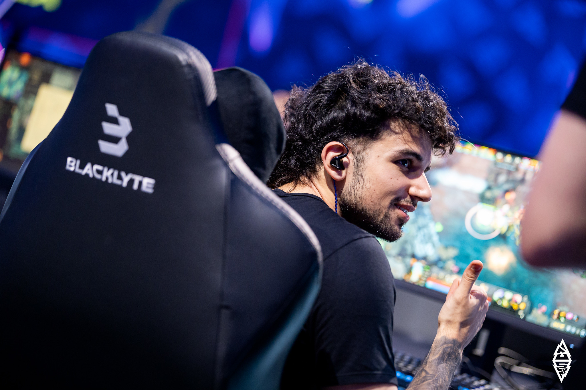 LGD_Gaming_KJ_at_Dota_2_BLAST_Slam_VII_Michal Konkol