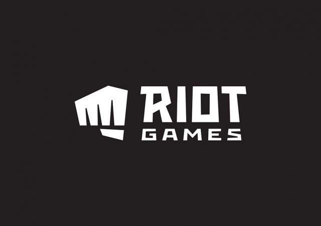 RIOT_PairedLogo_White_CMYK-league