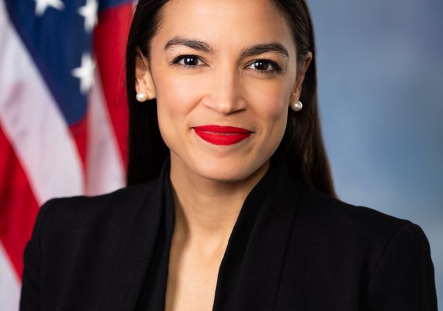 Alexandria_Ocasio-Cortez_Official_Portrait-kongres