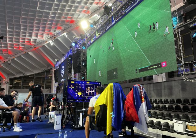 eef-efootball-roksa-20