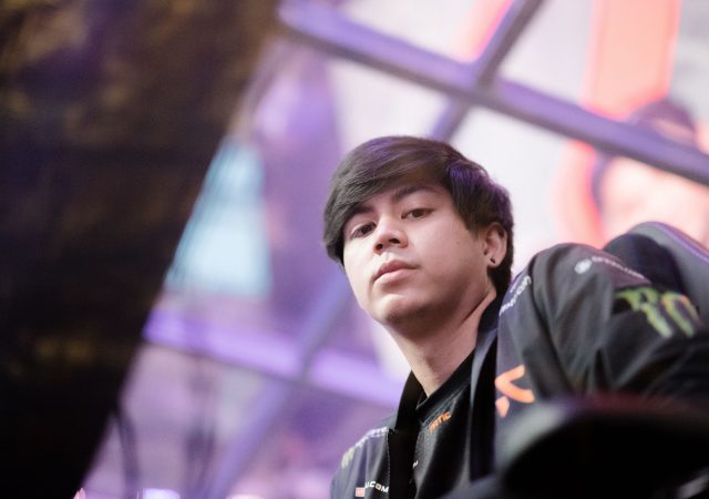 Fnatic-DJ-dota2-TI10-1