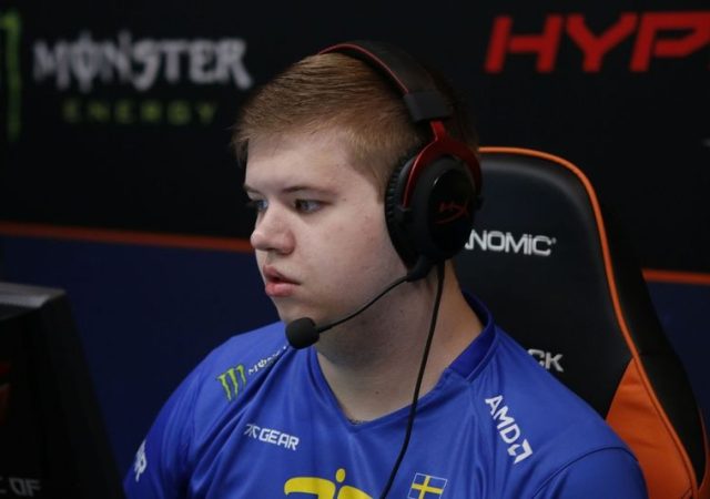 800px-JW_at_Dreamhack_Masters_Malmö_2017