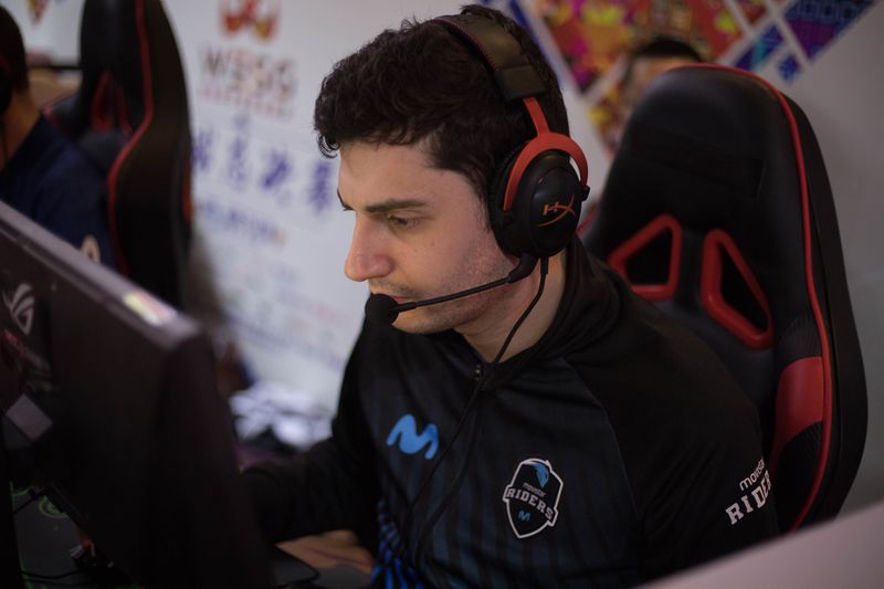 800px-Mixwell_WESG_2018
