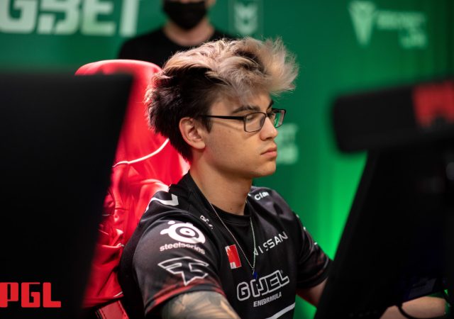 Twistzz_at_Antwerp_Major_2022_EU_RMR