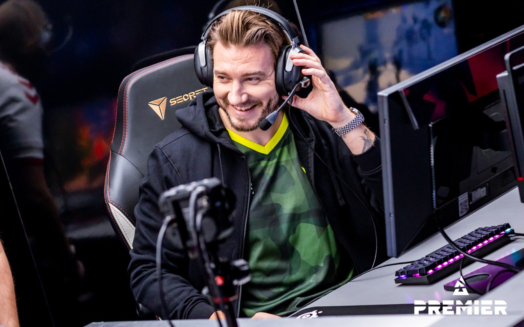 Bendtner-gaming-3-Credits-@BLAST-esports