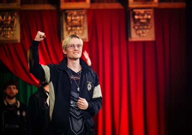 Ace_Gaimin_Gladiators_Dota_2_International_TI13_1