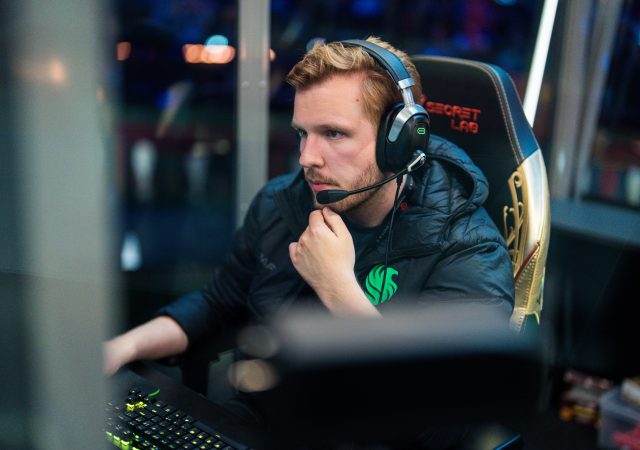 Cr1t_Team_Falcons_Dota_2_International_TI13_7