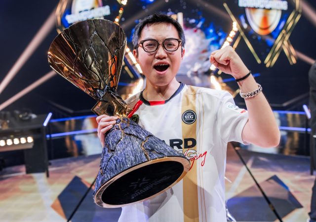 EDG_ZmjjKK_at_VALORANT_Champions_2024_profesionalni