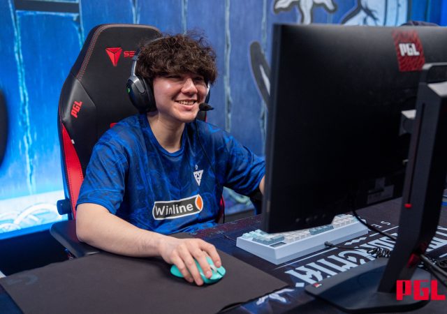 Whitemon_at_Dota_2_PGL_Wallachia_Season_3