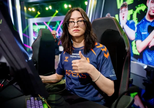 florescent riot games