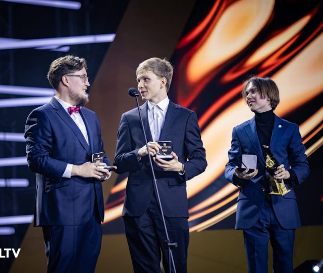 HLTV_Awards_Belgrade_zywoo_m0nesy_donk