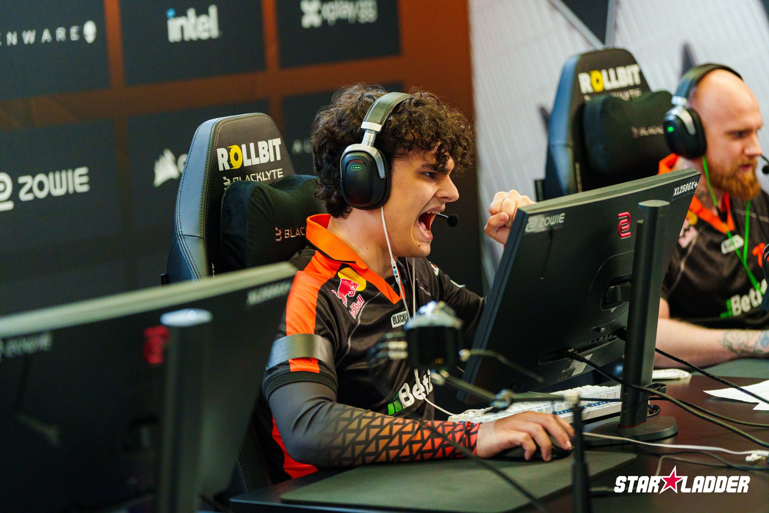 Stage 2 StarLadder Budapest Major