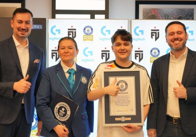 Yigox_Valorant_Logitech_G_rekord_1